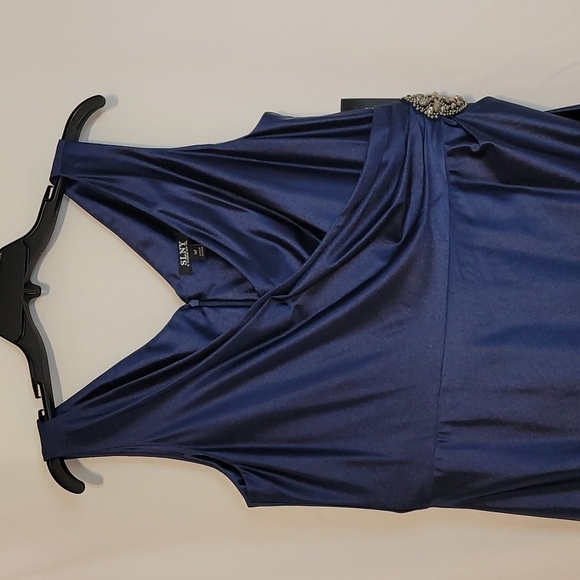 SLNY Petite Cocktail or Holiday Dress - Picture 10 of 14